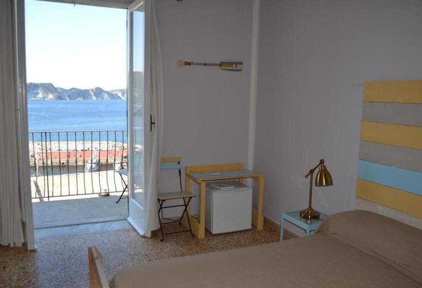 פנסיון Maridea   Camere Con Vista Al Porto