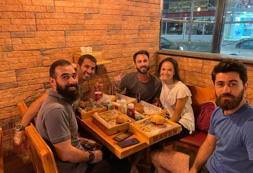 پانسیون The Old House