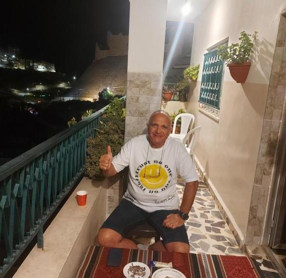 پانسیون The Old House