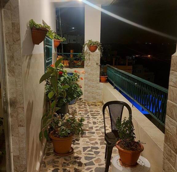 پانسیون The Old House