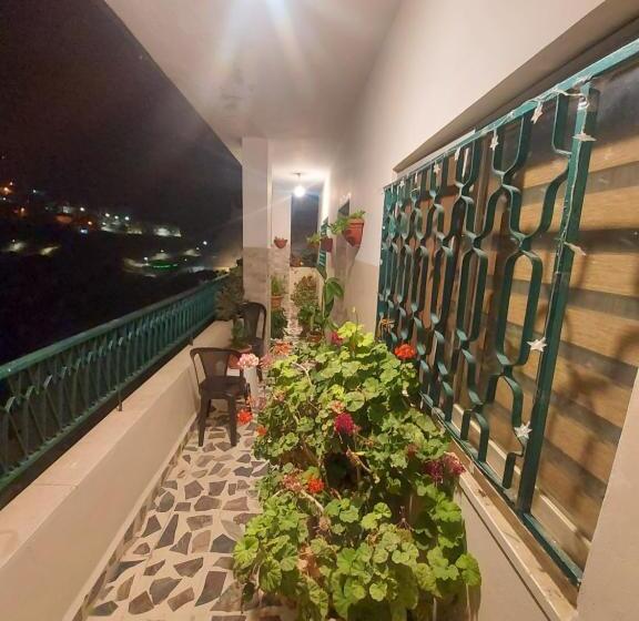 پانسیون The Old House