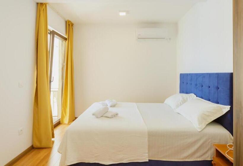 پانسیون Vila Fortuna