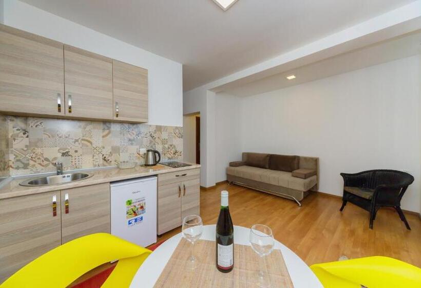 پانسیون Vila Fortuna