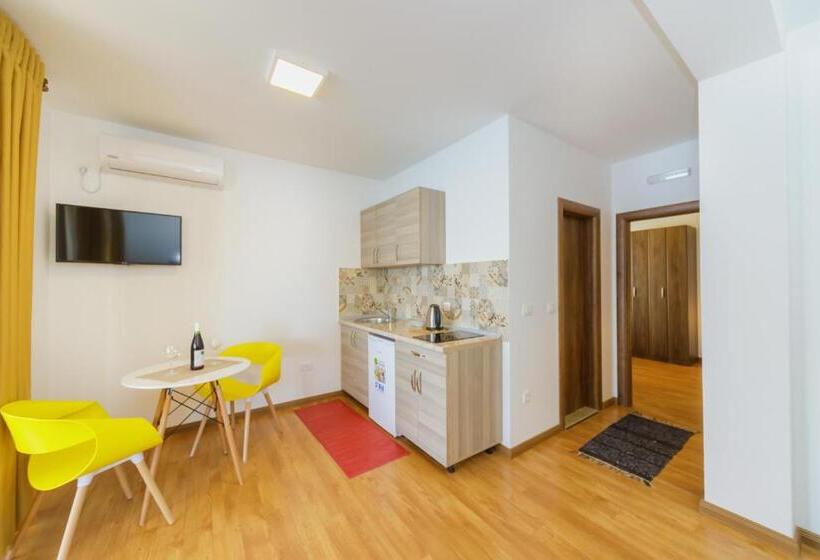 پانسیون Vila Fortuna