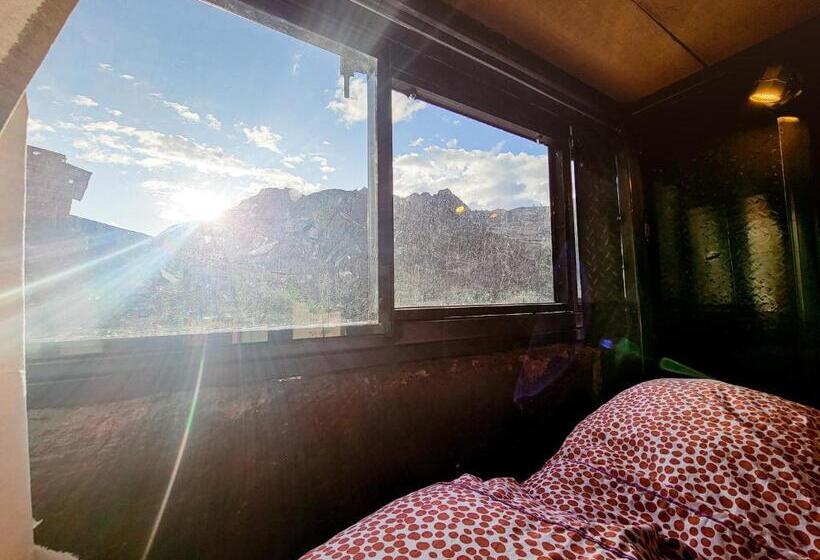 Hostel Wolf Totem Steam Punk Guesthouse