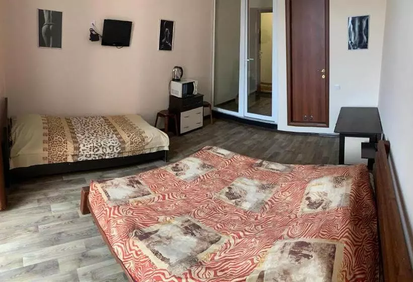 ホテル Kotsarskaya Street 19