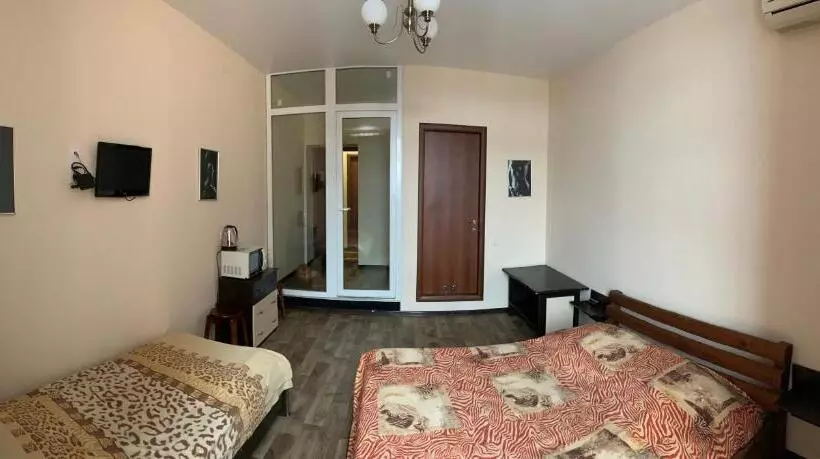 ホテル Kotsarskaya Street 19