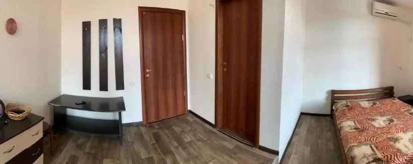 ホテル Kotsarskaya Street 19