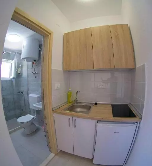 پانسیون Apartmani Ogi 1