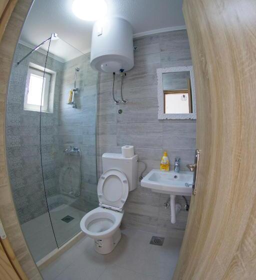 پانسیون Apartmani Ogi 1