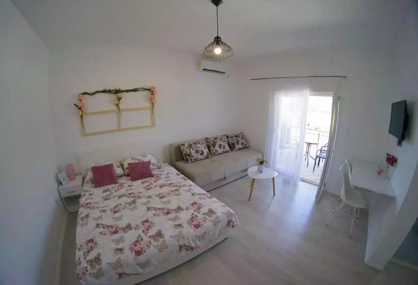 پانسیون Apartmani Ogi 1
