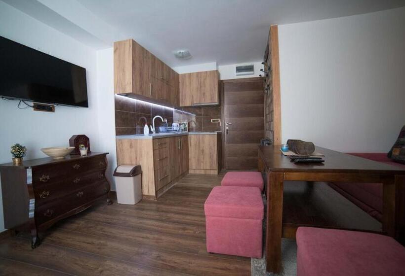 پانسیون Drugarska Prica Lana