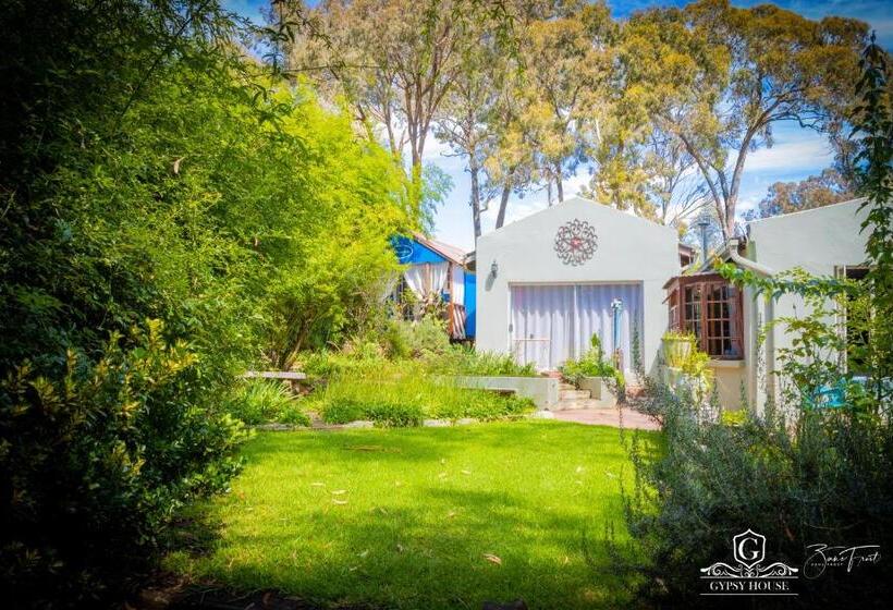 펜션 Gypsy Guest House Clarens