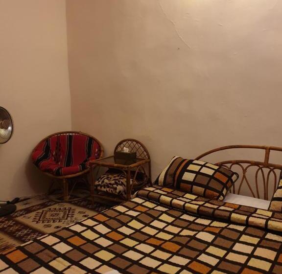 پانسیون The Orient Home