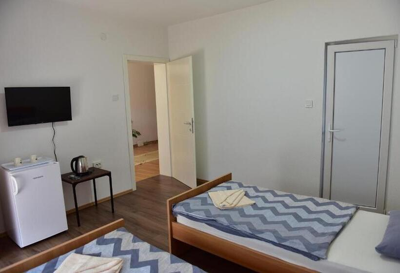 پانسیون Villa Rita