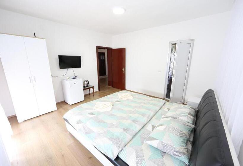 پانسیون Villa Rita