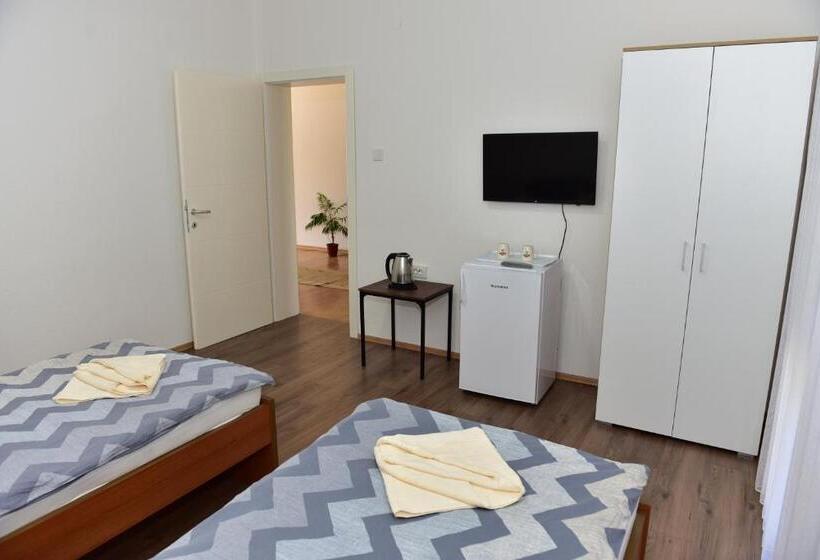 پانسیون Villa Rita