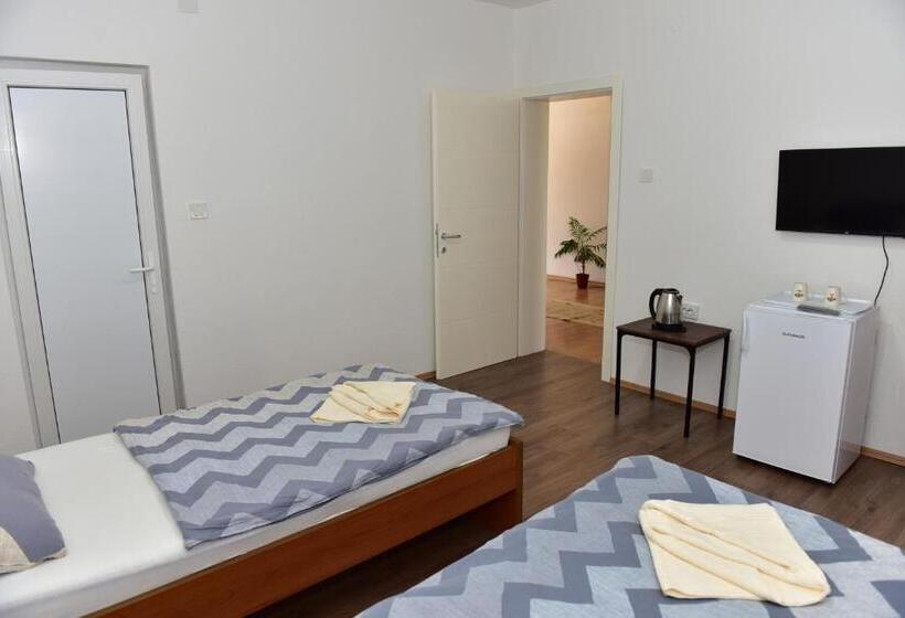 پانسیون Villa Rita