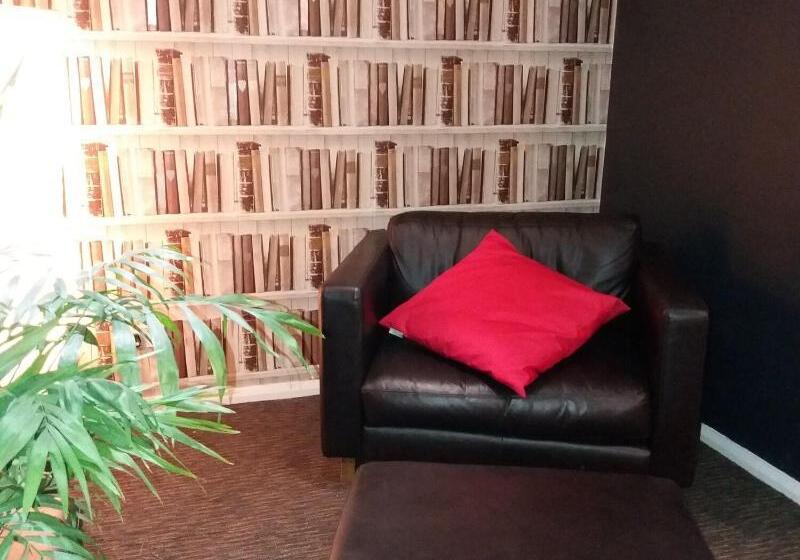 Отель Ibis Chesterfield North  Barlborough