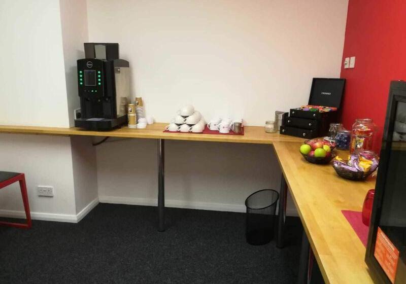 Отель Ibis Chesterfield North  Barlborough