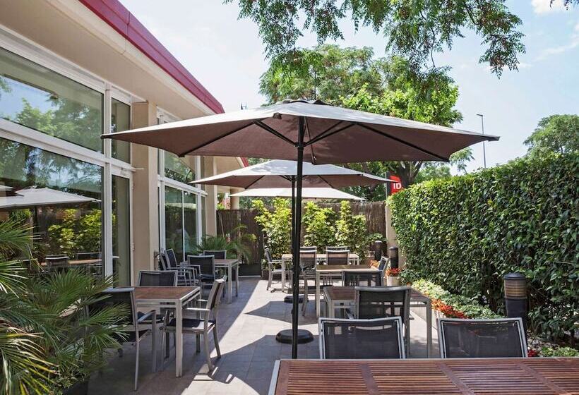 Hôtel Ibis Cornella