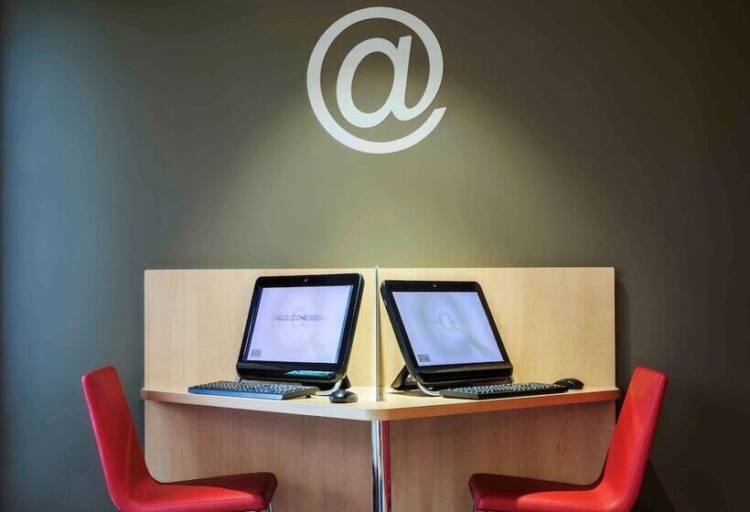 Hôtel Ibis Cornella