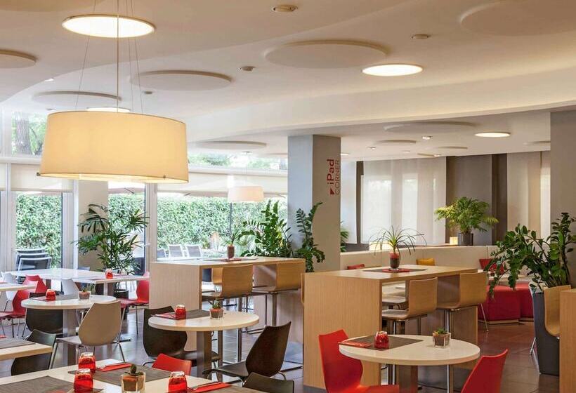 Hôtel Ibis Cornella