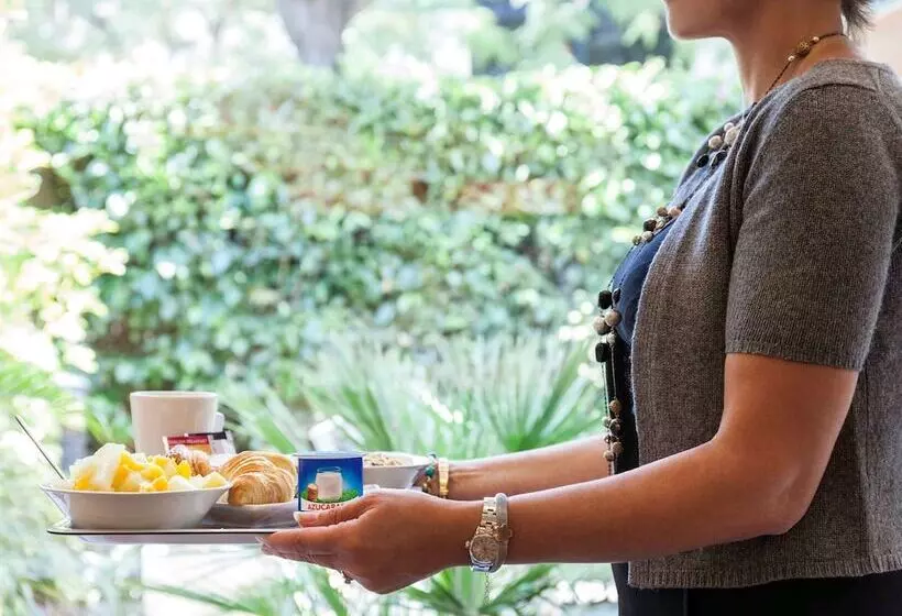 Hotelli Ibis Cornella