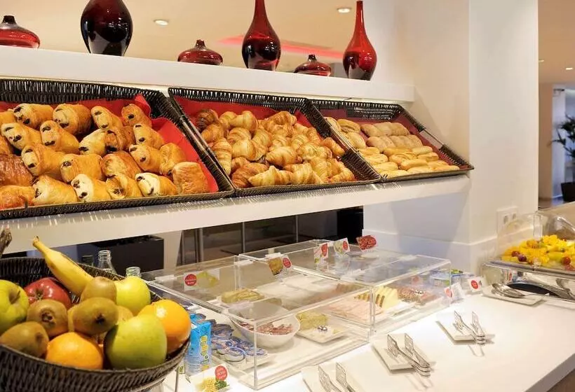 Hotelli Ibis Cornella