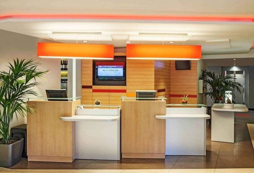 Hôtel Ibis Cornella