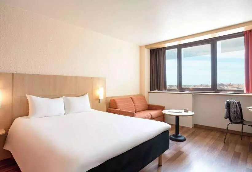هتل Ibis Montpellier Centre Comedie