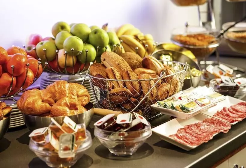 בית מלון כפרי Ibis Rotherham East –