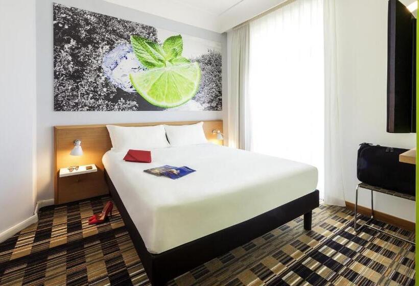 هتل Ibis Styles Napoli Garibaldi