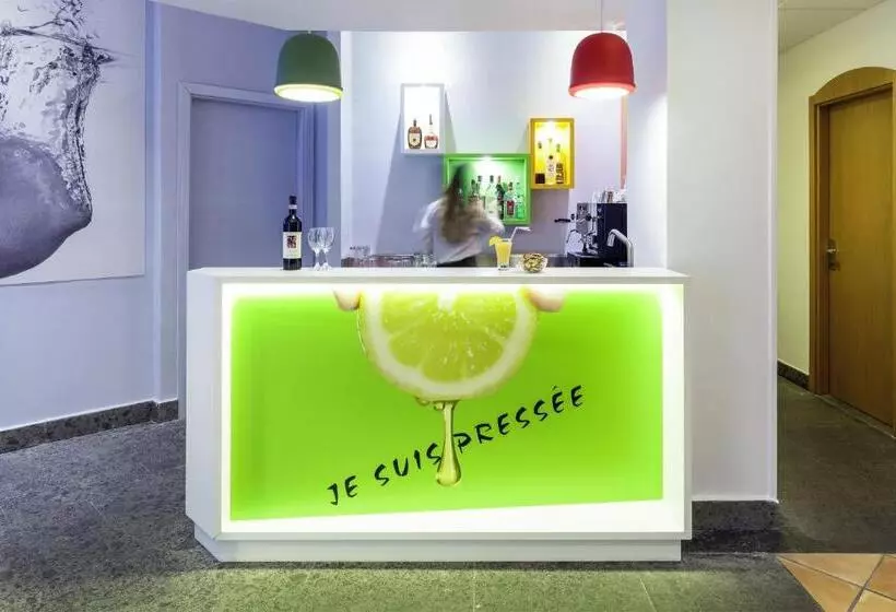 هتل Ibis Styles Napoli Garibaldi