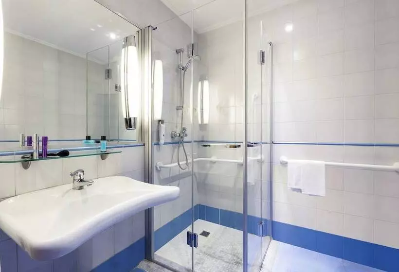 هتل Ibis Styles Napoli Garibaldi