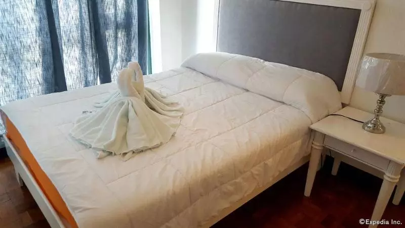 בית מלון כפרי Primetown Tower Makati