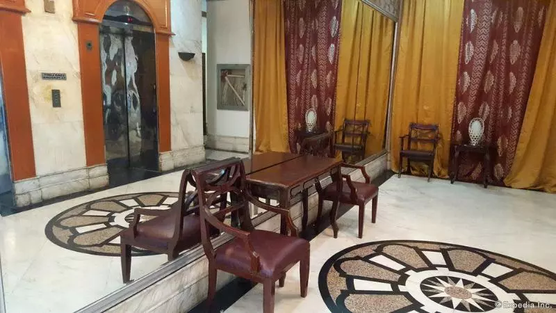 בית מלון כפרי Primetown Tower Makati