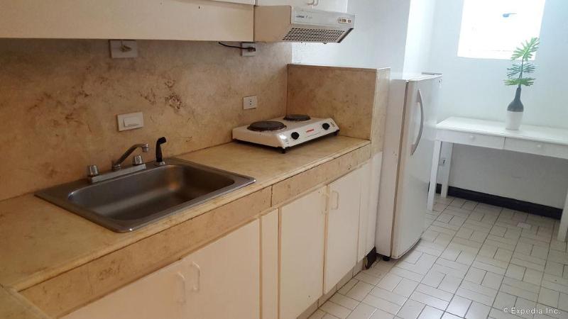 בית מלון כפרי Primetown Tower Makati