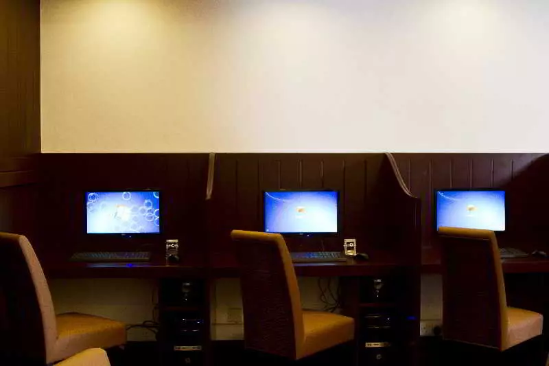 Protea Hotel By Marriott Dar Es Salaam Courtyard