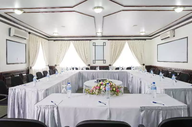 Protea Hotel By Marriott Dar Es Salaam Courtyard