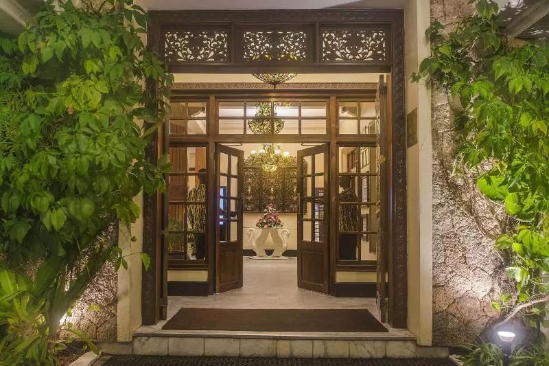 Protea Hotel By Marriott Dar Es Salaam Courtyard