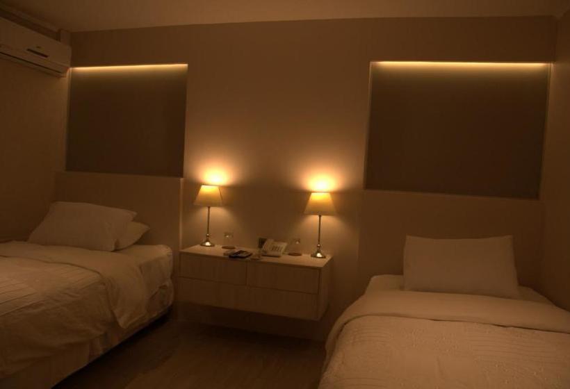 هتل Puerto De Vega