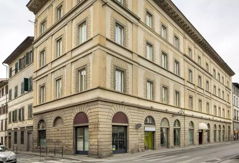 酒店 Room Mate Luca