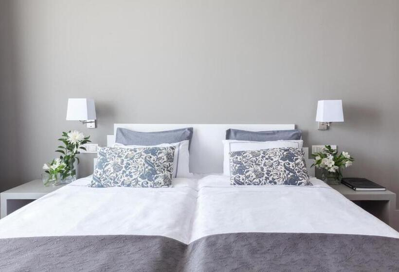 Hotel The Park Derio