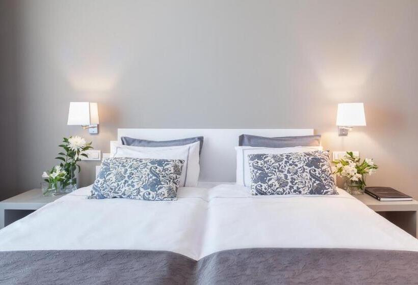 Hotel The Park Derio