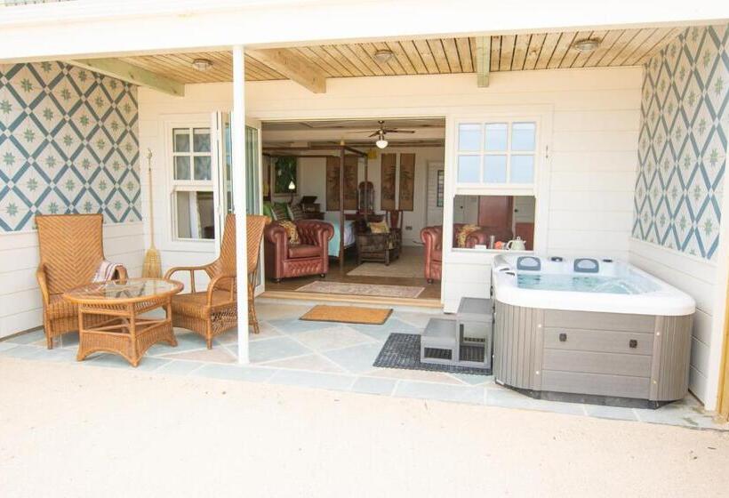 Bed and Breakfast Tolcarne Beach Colonial Restaurant And Rooms