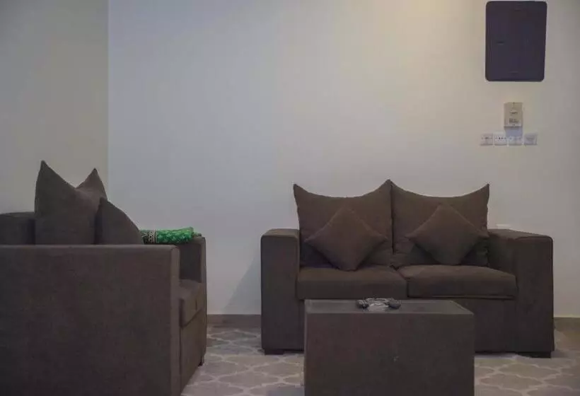 هتل Al Eairy Apartment Alqaseem 4