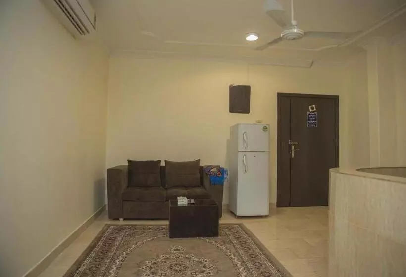 هتل Al Eairy Apartment Alqaseem 4