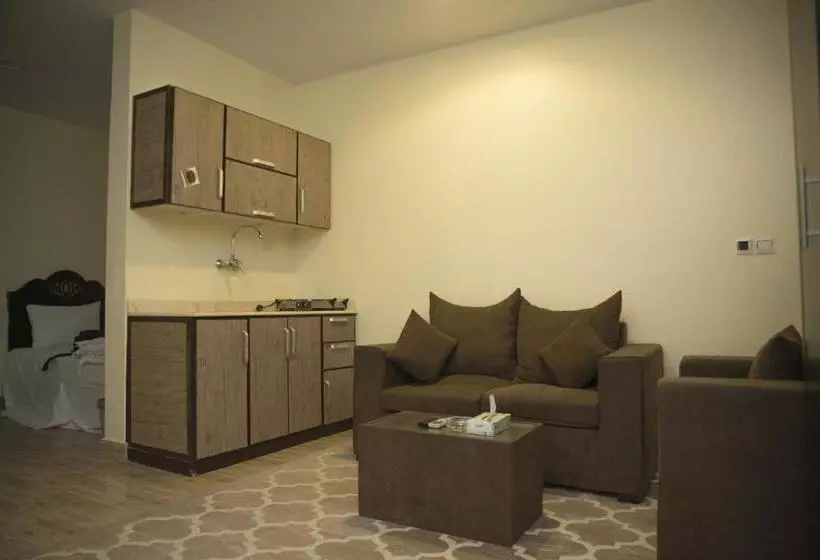هتل Al Eairy Apartment Alqaseem 4