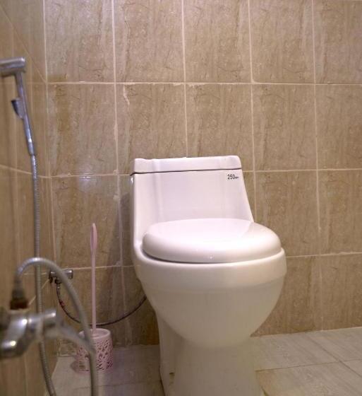 酒店 Al Eairy Apartment Alqaseem 4